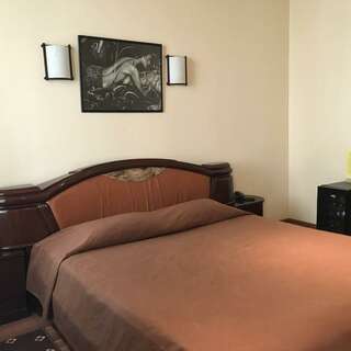 Гостиница Крон Отель Москва Полулюкс с одной двуспальной кроватью-2